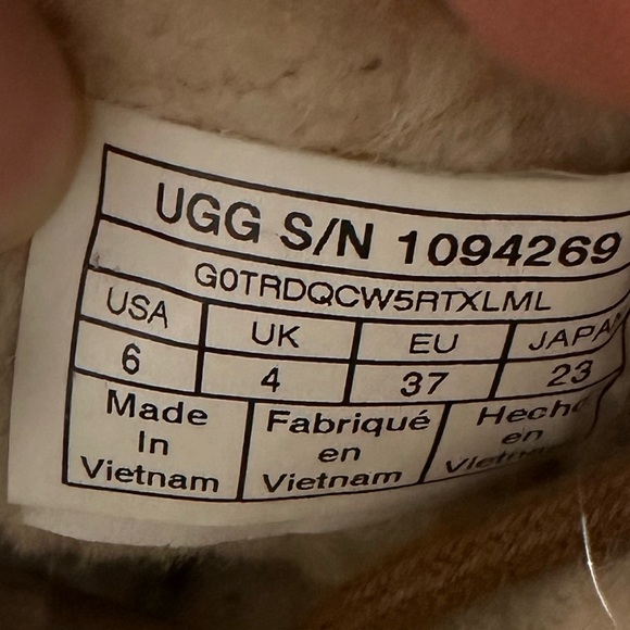 Ugg Neumel - Picture 6 of 6